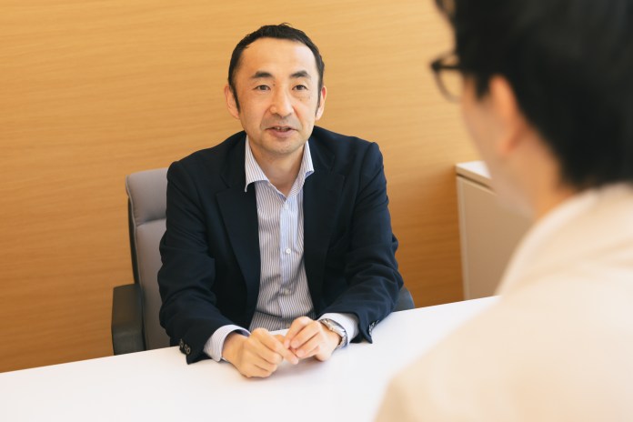 LINEスタンプをポイント景品にしたキャンペーン効果を語る二瓶竜太氏